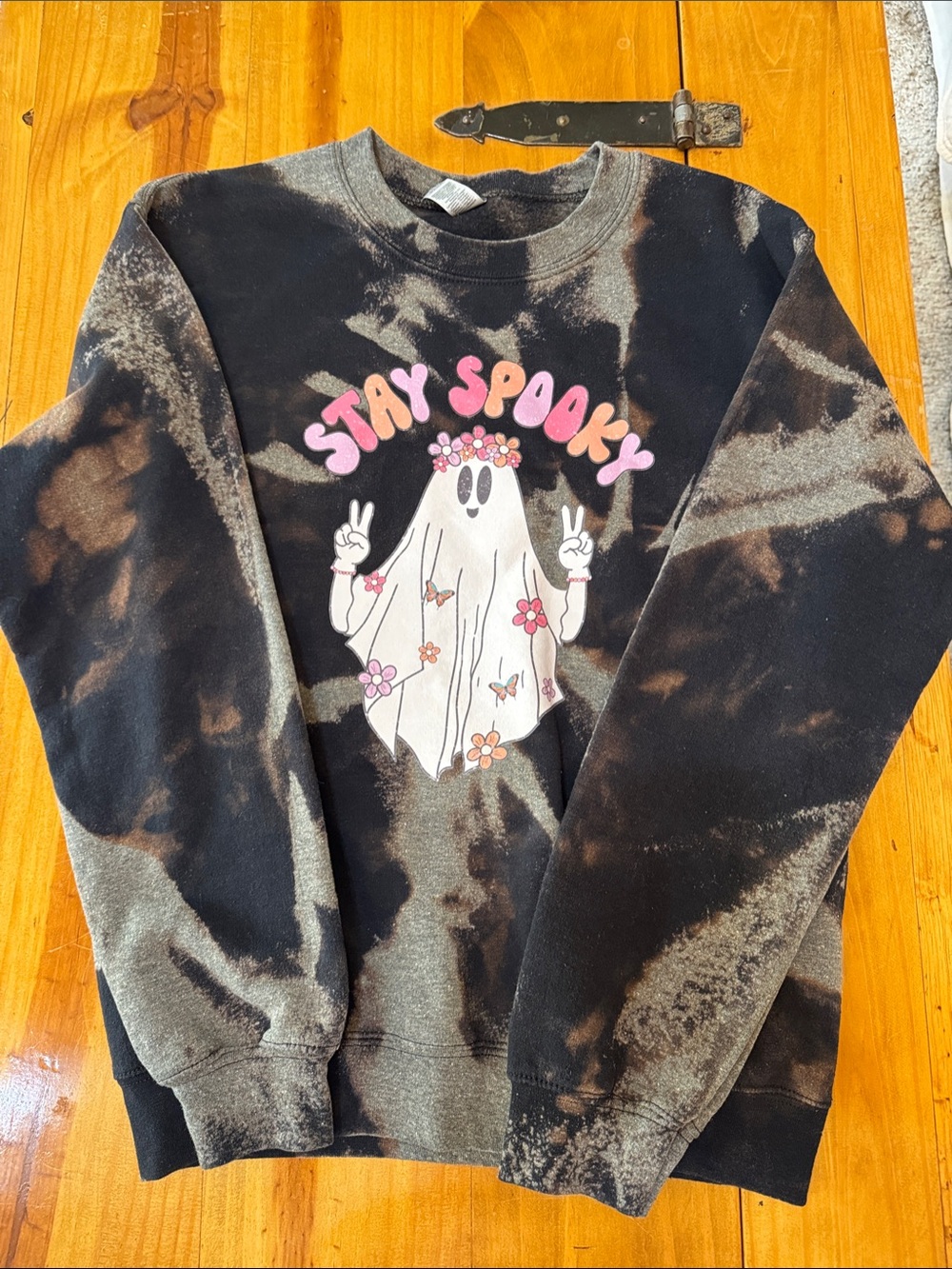 Gildan Black and Brown Tie-Dye "Stay Spooky" women’s size S
